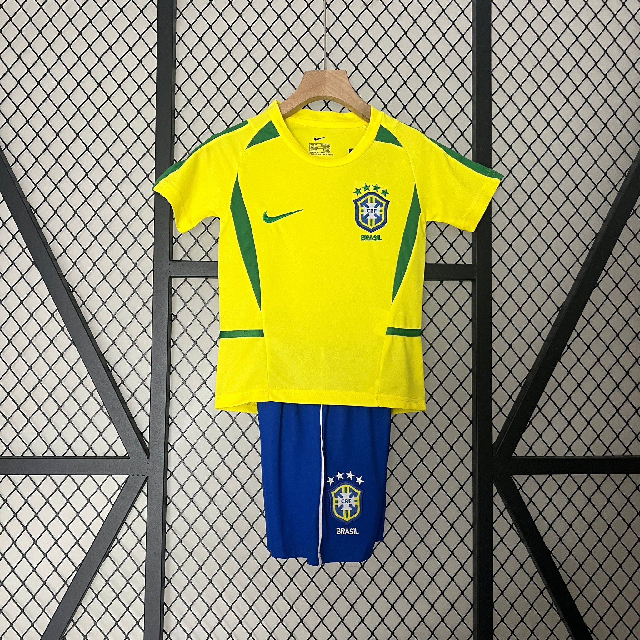 kids Brazil2002 home size: 16-28