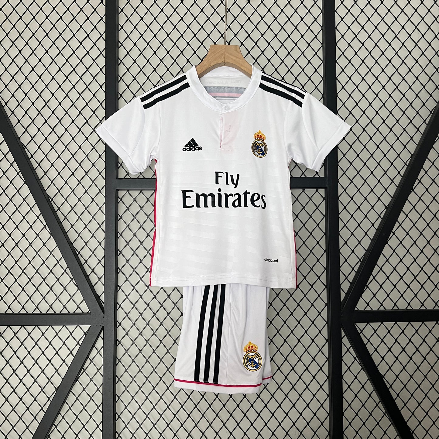 kids Real Madrid 14/15 home size: 16-28