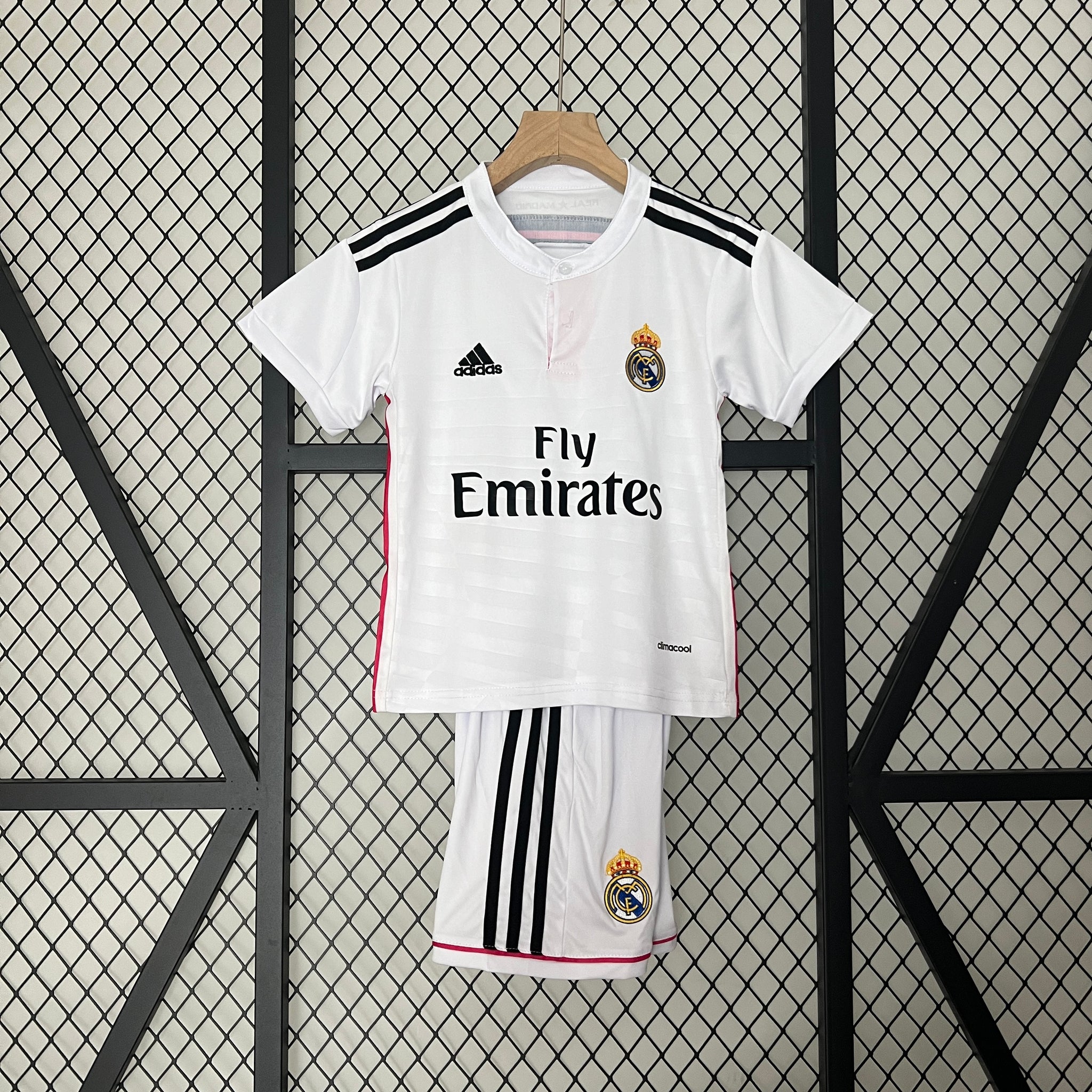 kids Real Madrid 14/15 home size: 16-28