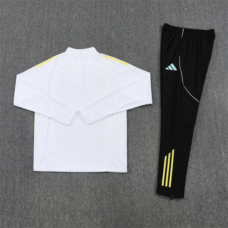 Juventus Tracksuit 2025/26