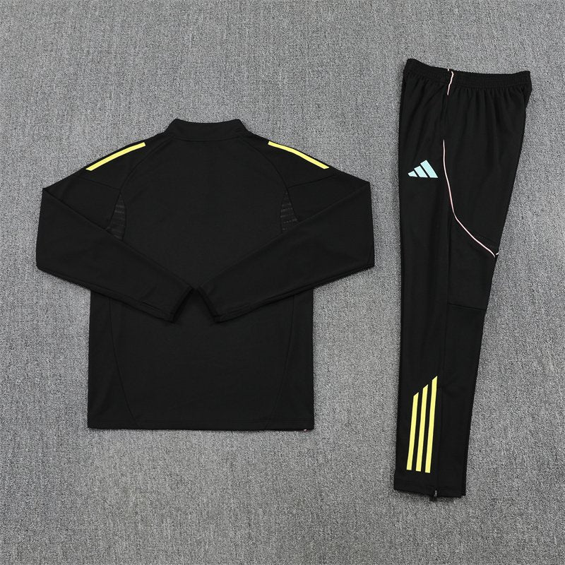 Juventus Tracksuit 2025/26