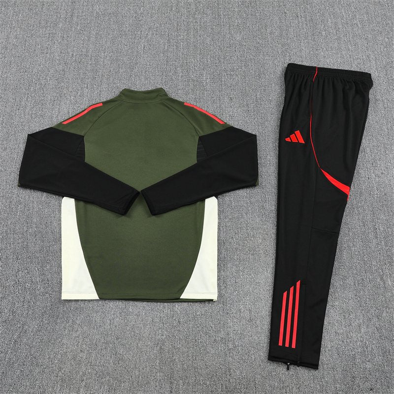 Bayern Munich Tracksuit 2025/26