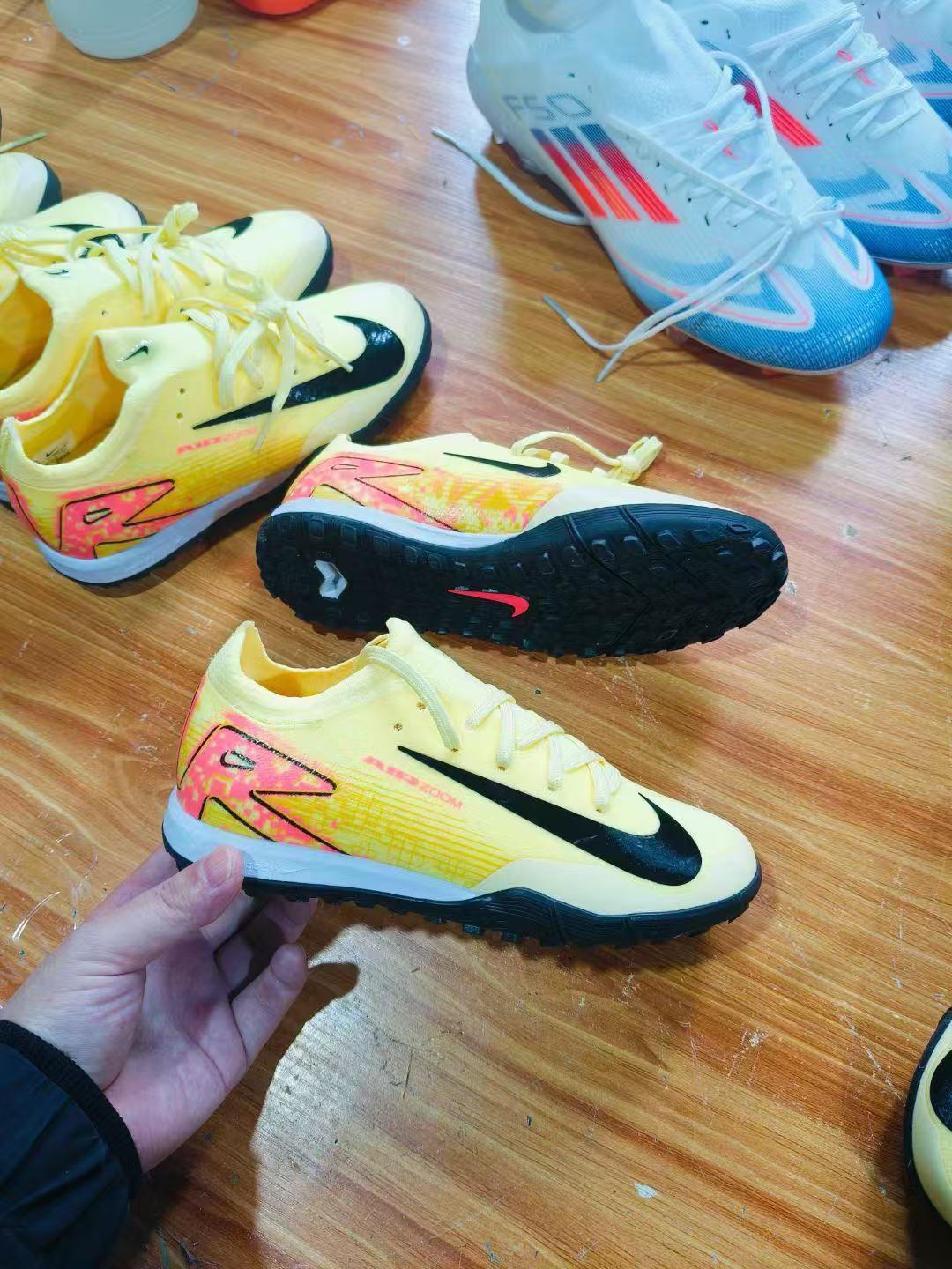 NIKE AIRZOOM