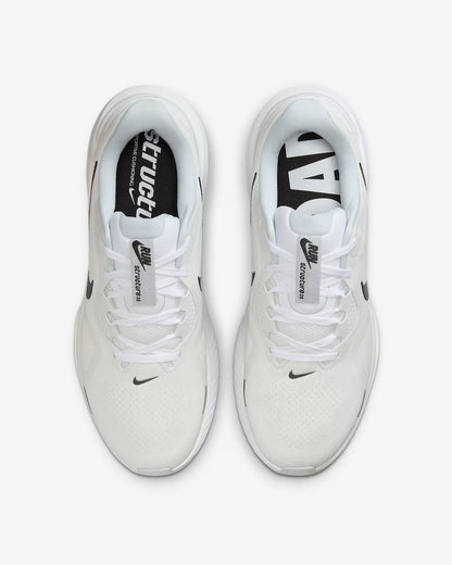 Nike Structure 26