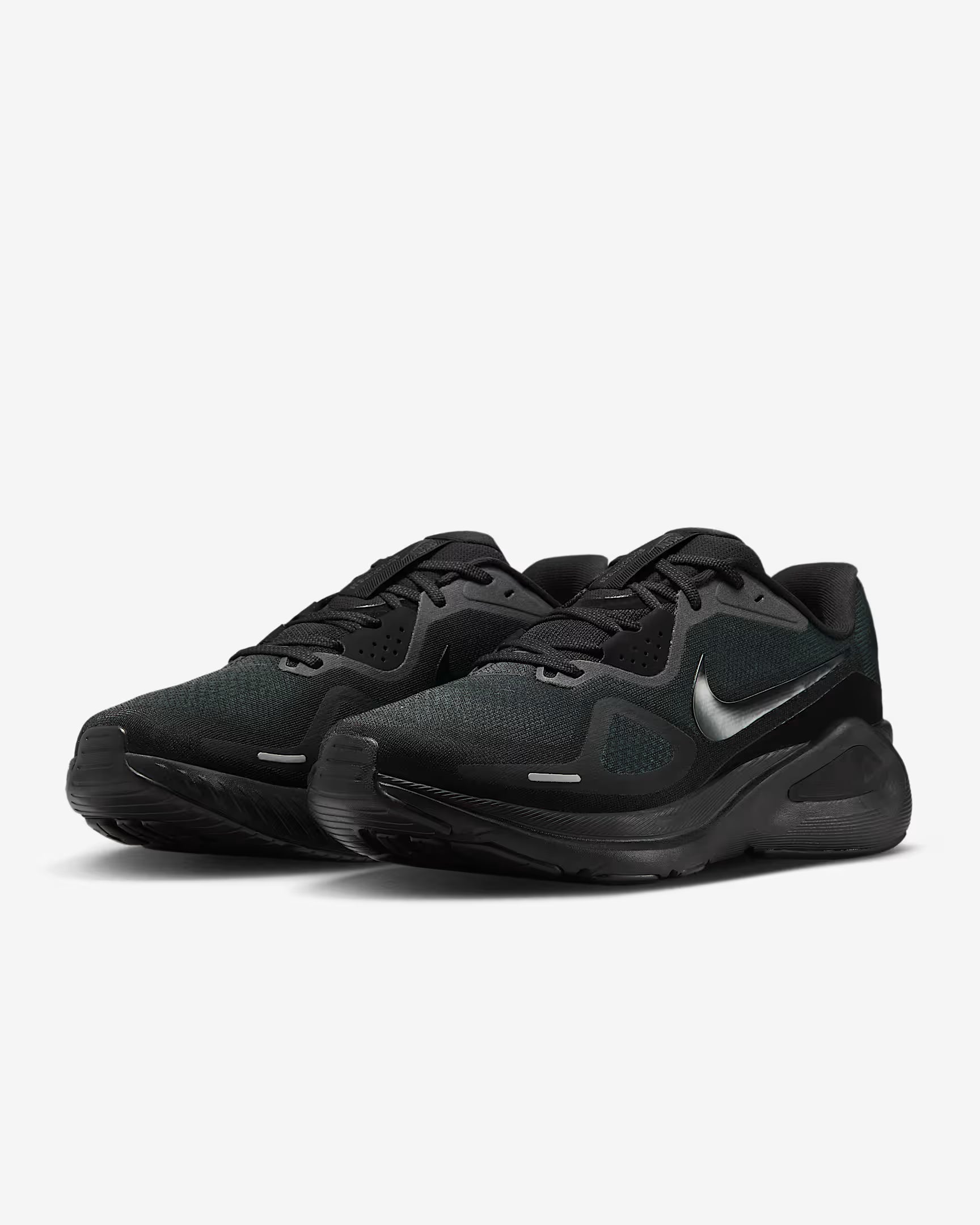 Nike Structure 26