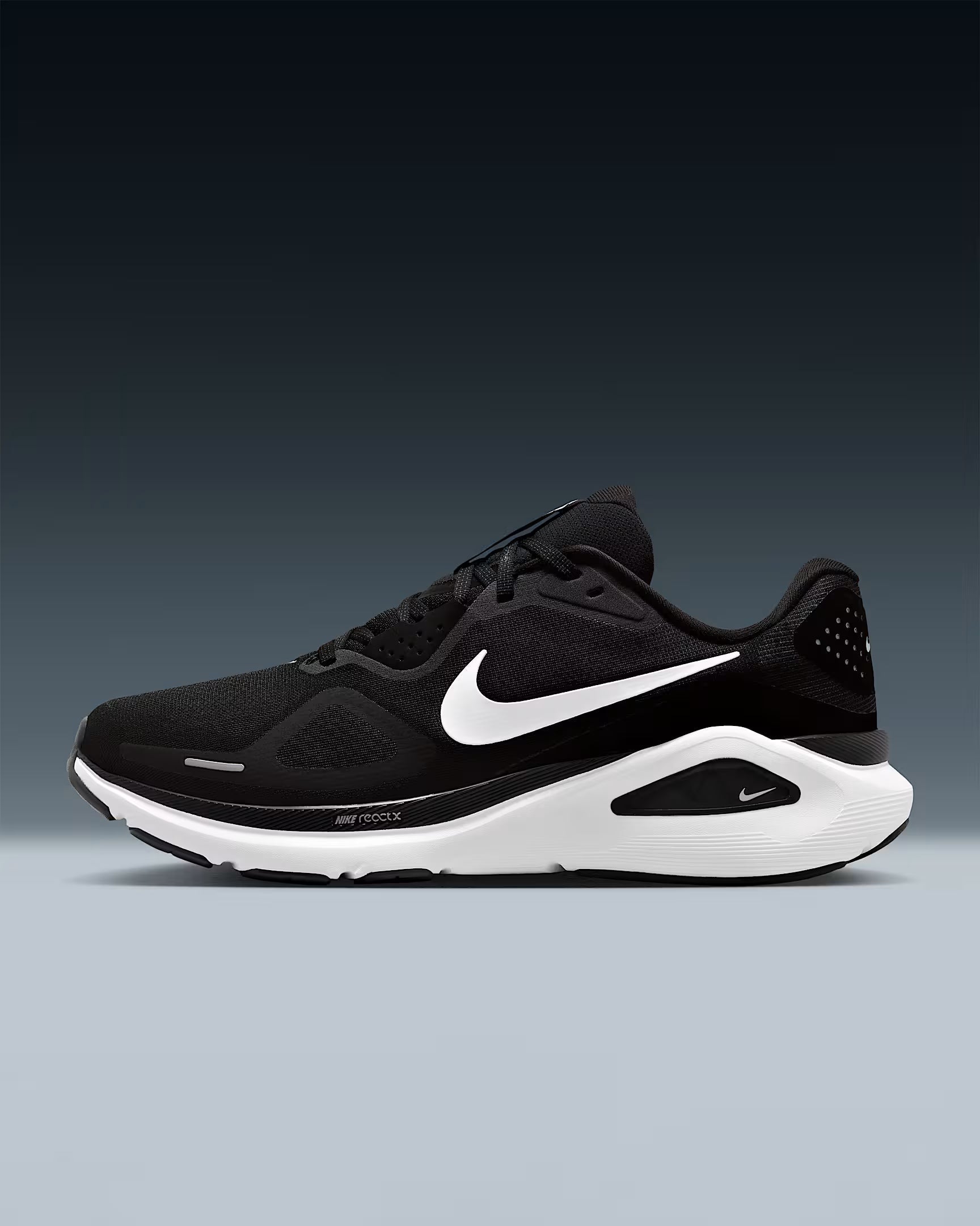 Nike Structure 26