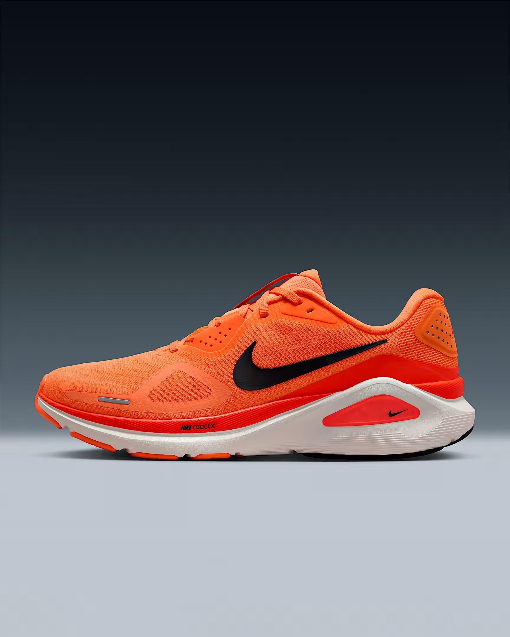 Nike Structure 26