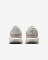 Nike Structure 26