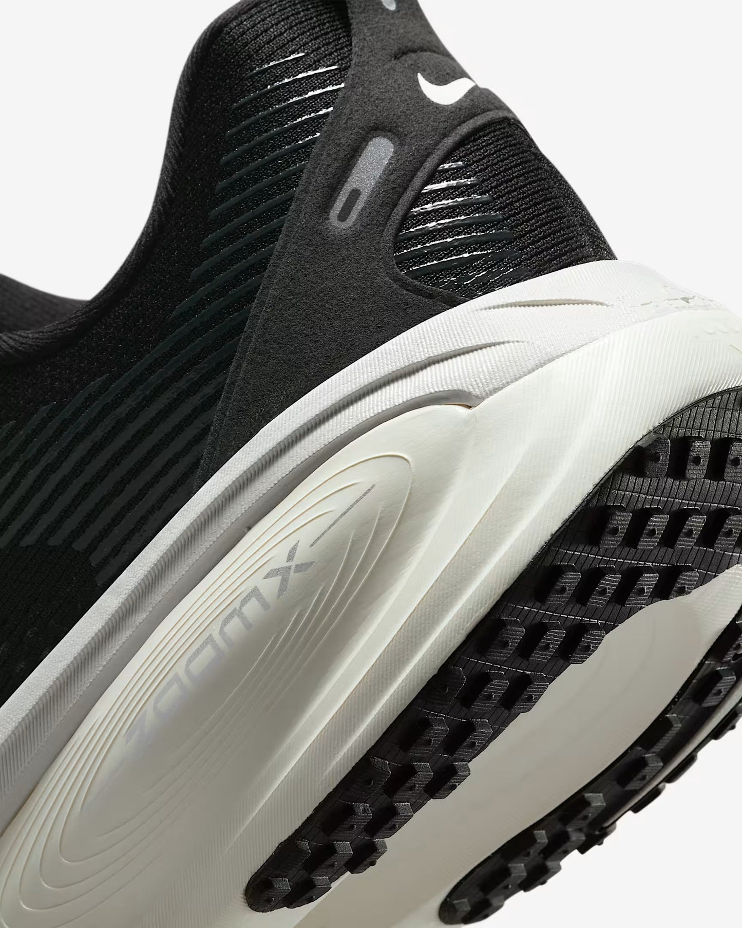 Nike Vomero 18