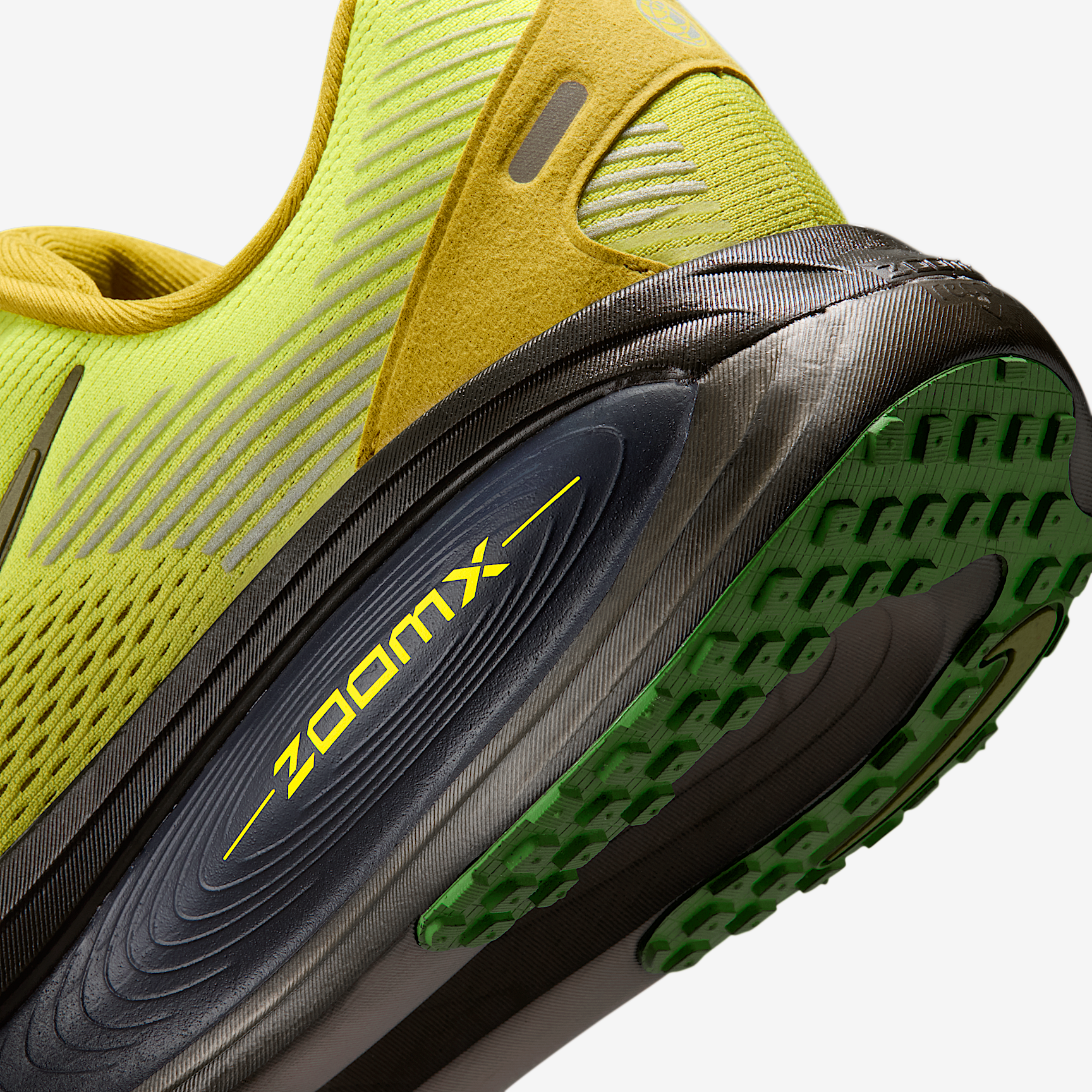Nike Vomero 18 SE