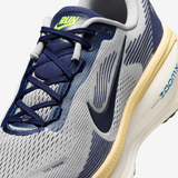 Nike Vomero 18