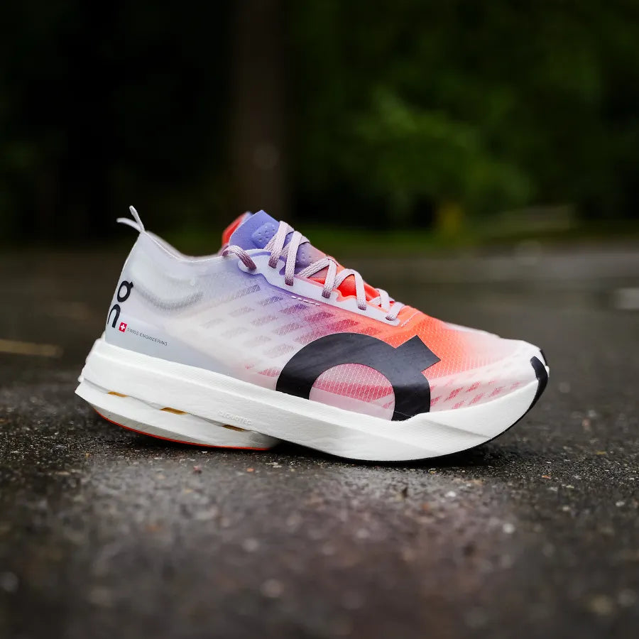 OnCloud boom Strike FLAME WHITE COLOR