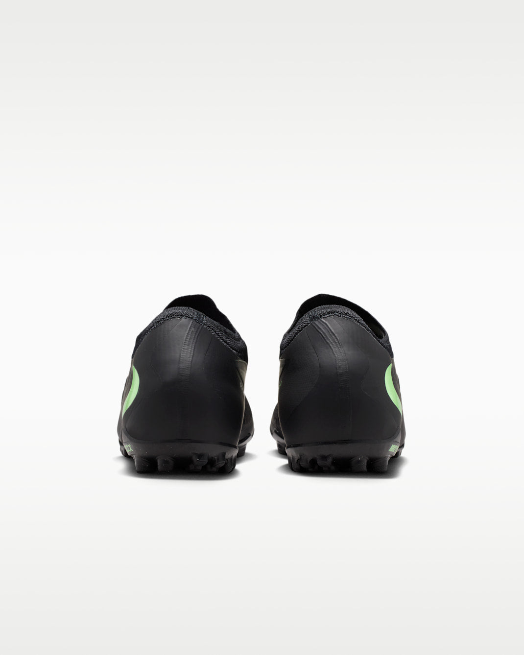 Nike Phantom 6 Low Pro