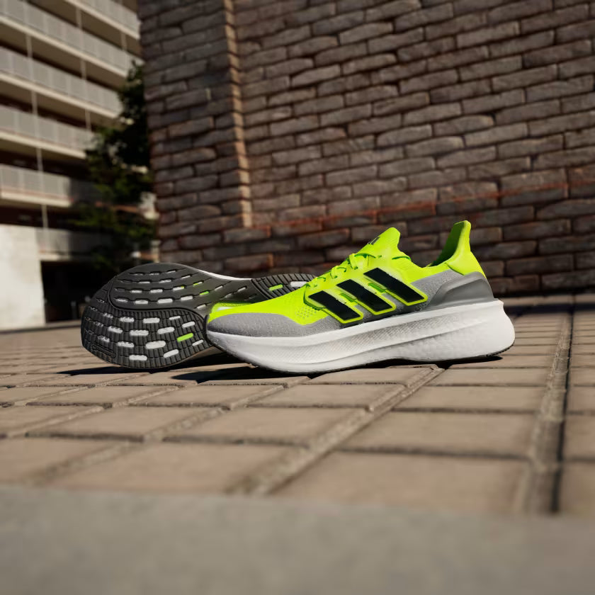 Adidas Ultraboost 5