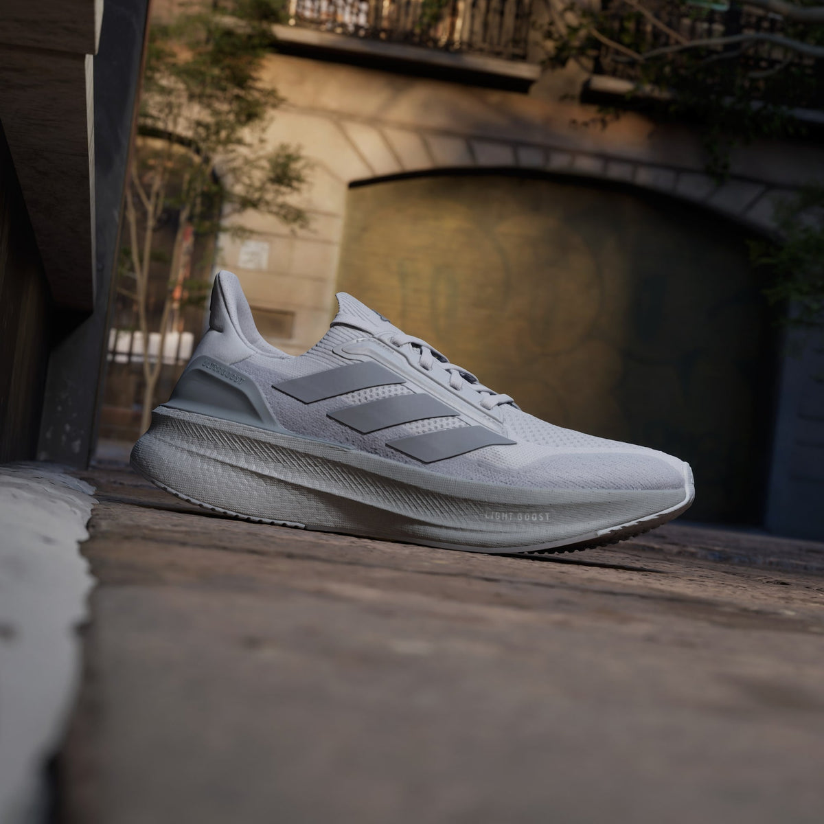 Adidas Ultraboost 5