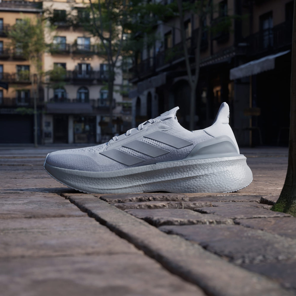 Adidas Ultraboost 5