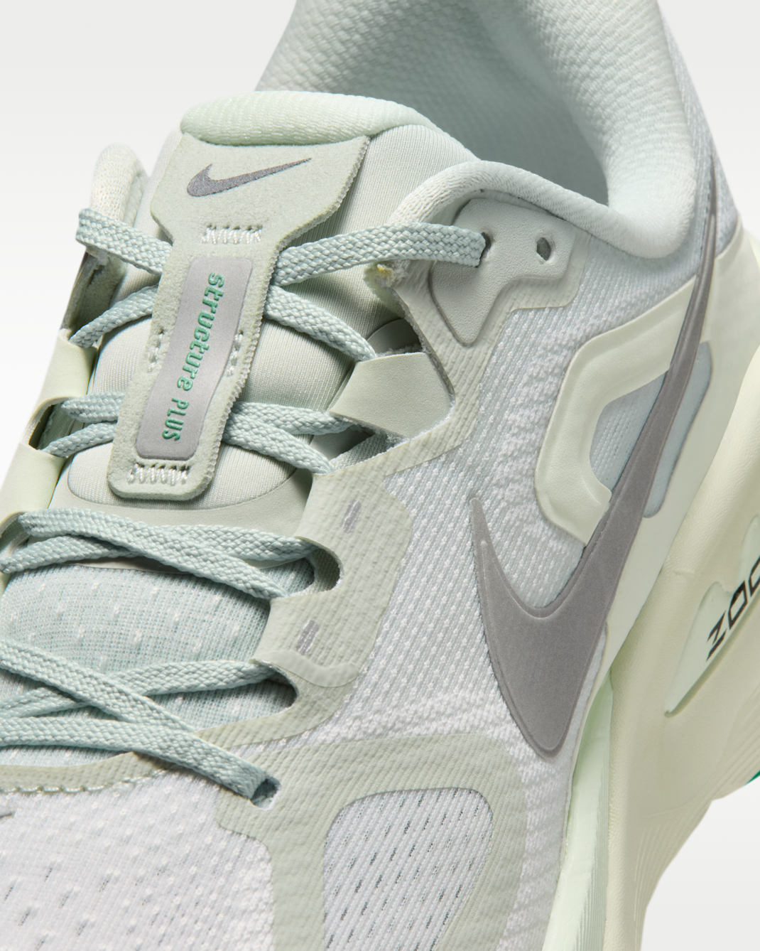 Nike Structure Plus