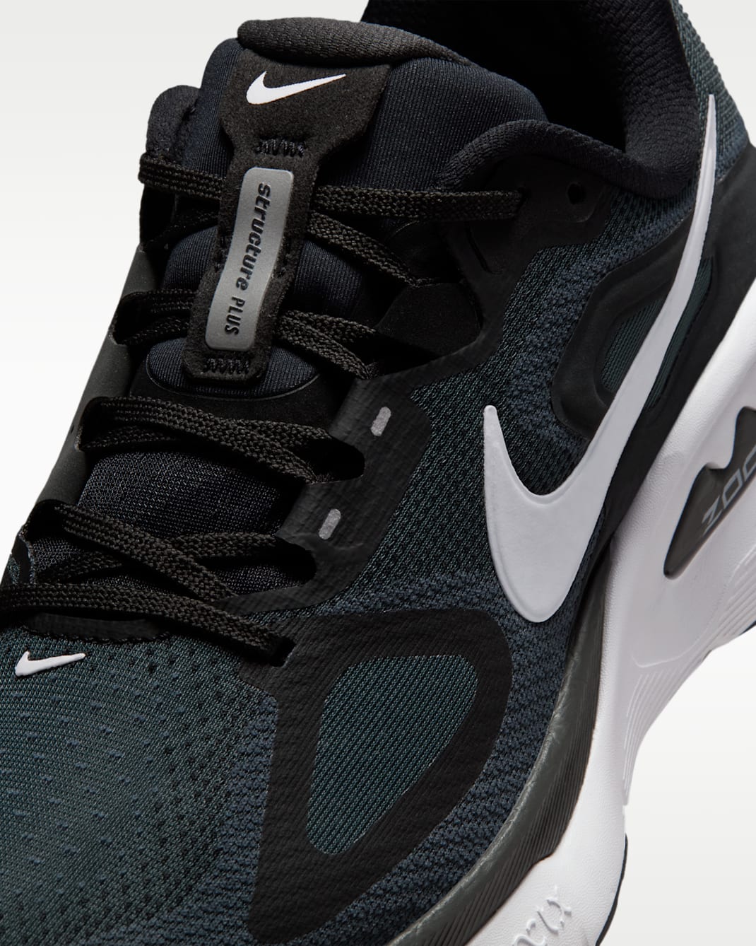 Nike Structure Plus
