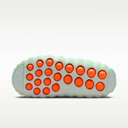 Nike Mind 001