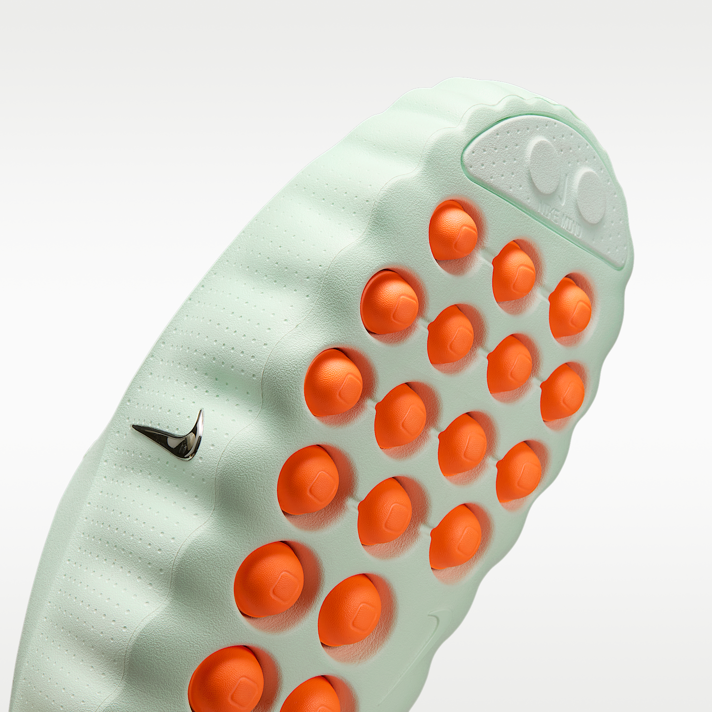 Nike Mind 001