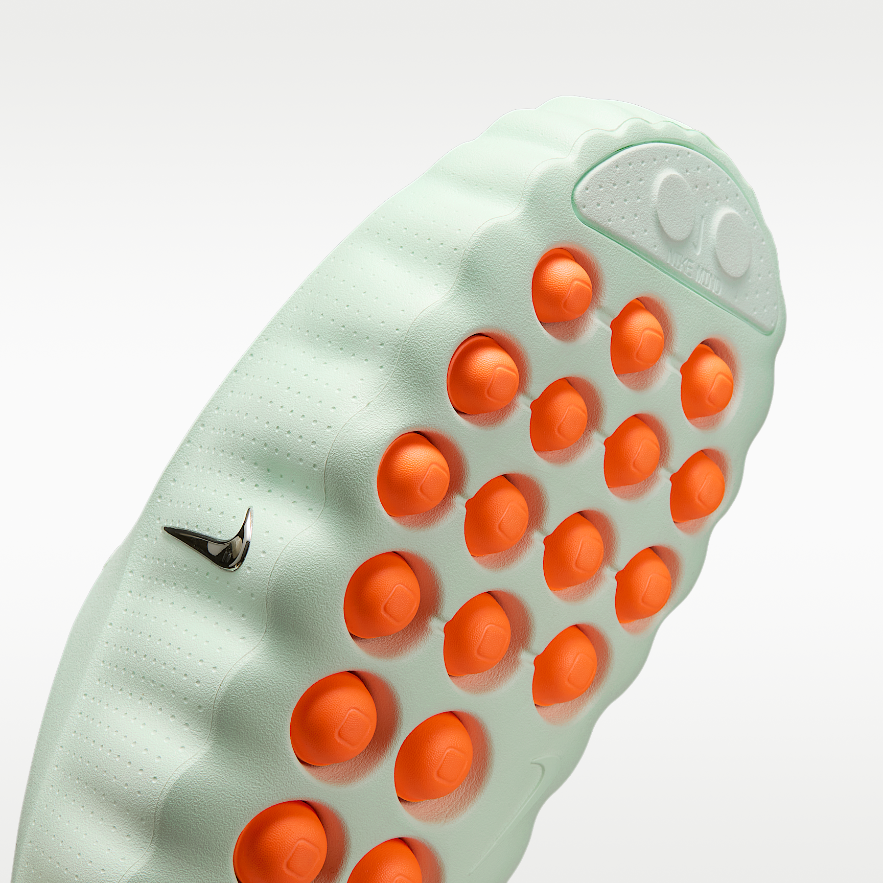 Nike Mind 001