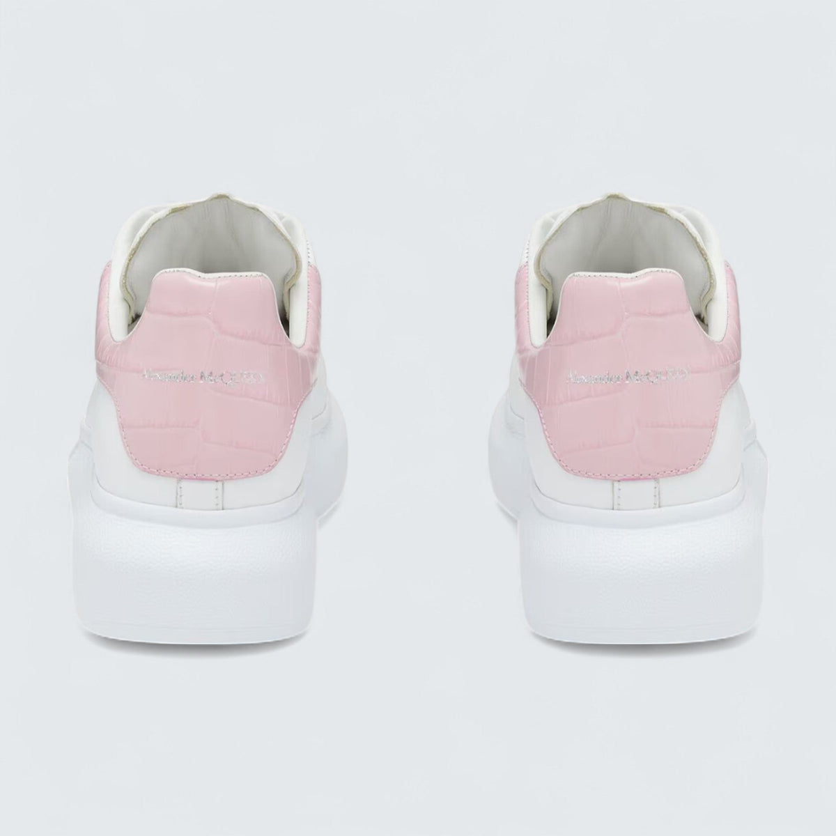 Oversized Sneaker in White Pink