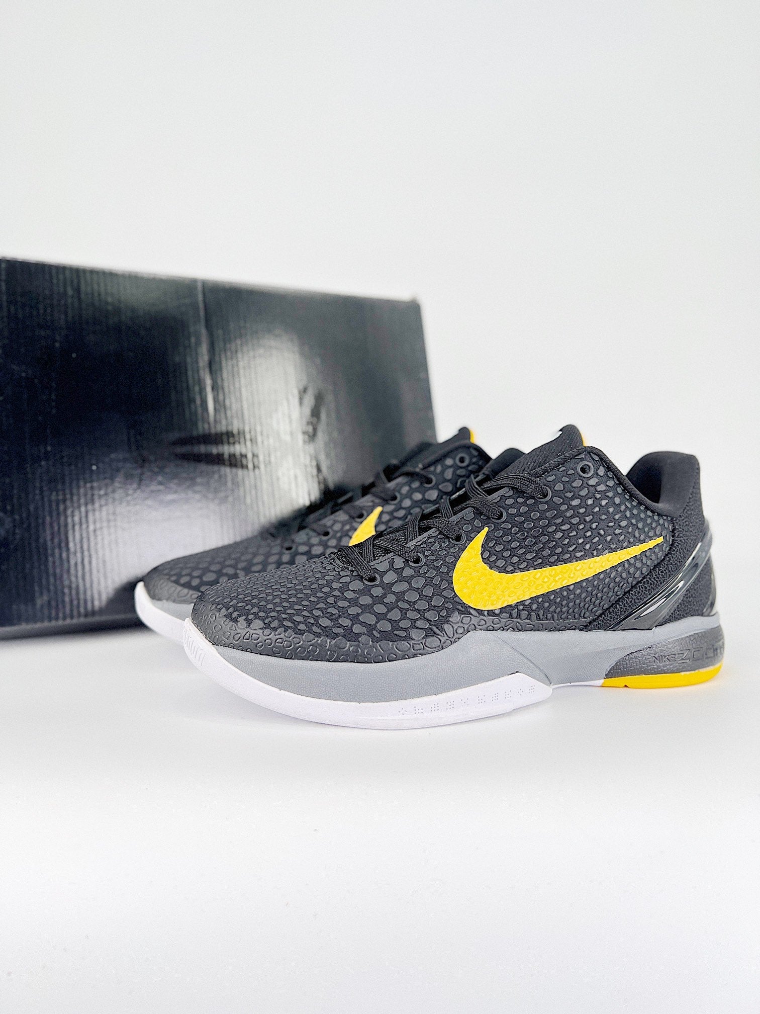 NIKE Zoom KOBE 6