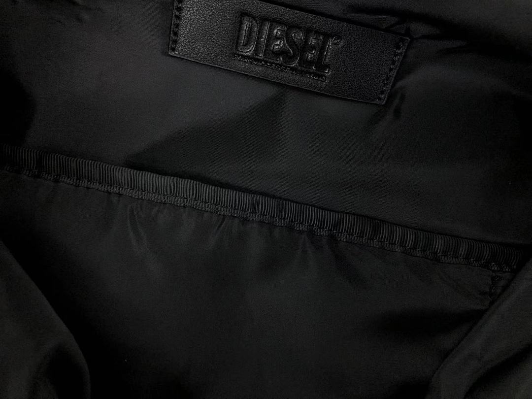 DIESEL BAG 111261575 (长24CM*宽14CM*高35CM)
