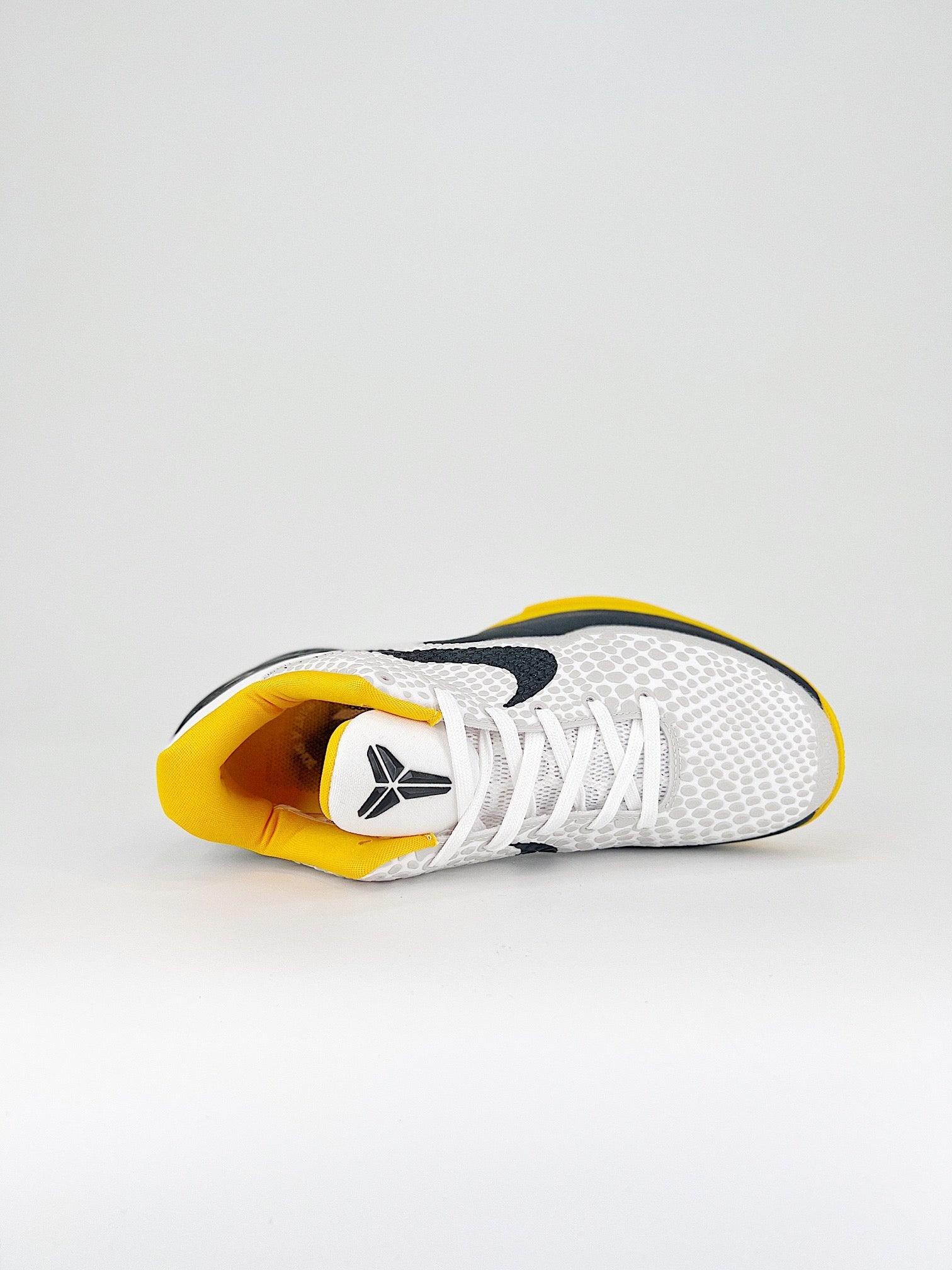 NIKE Zoom KOBE 6