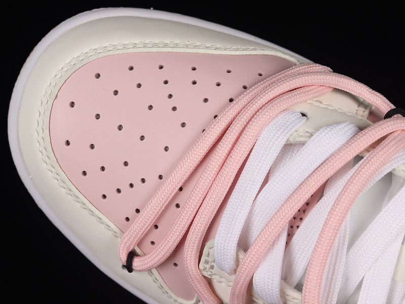 【300】[DD1503-118]-[DUNK LOW WHITE/PINK]-[WOMAN:36-41]