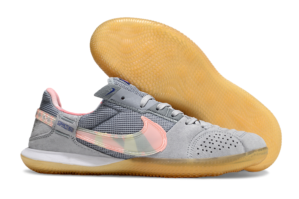 New Nike Streetgato small field football 39-45