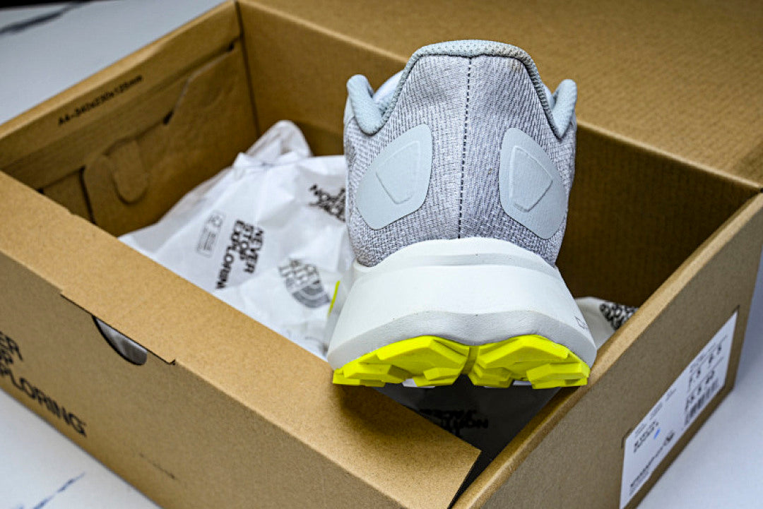 【270】NFOA8AEP-CIY THENORTHFACE ENDURIS 4 GREY/GREEN/WHITE