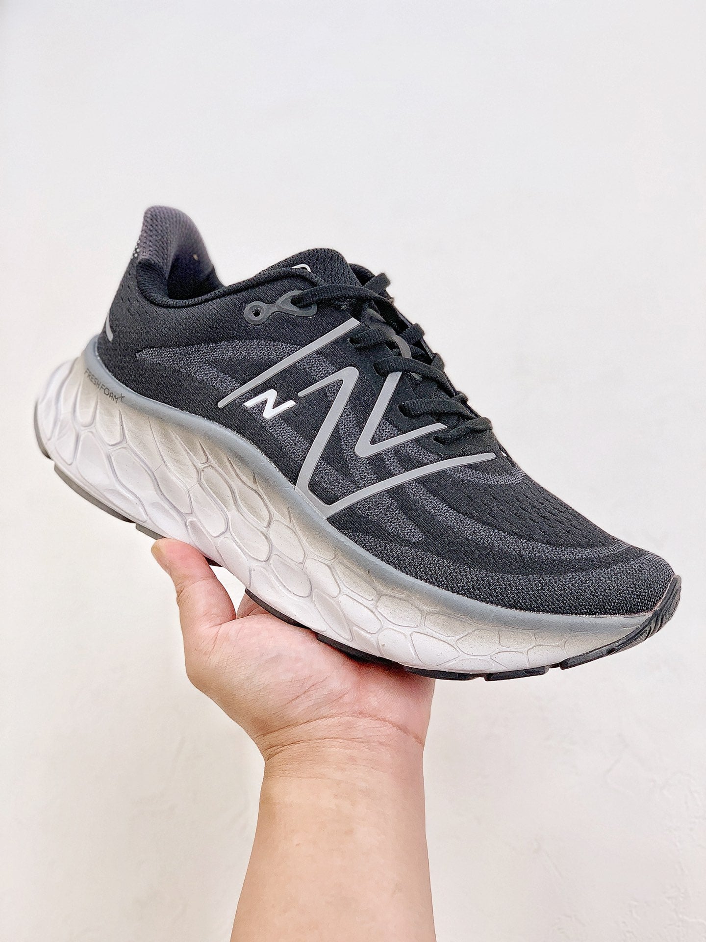 New Balance NB Fresh Foam X More v4 Silver
