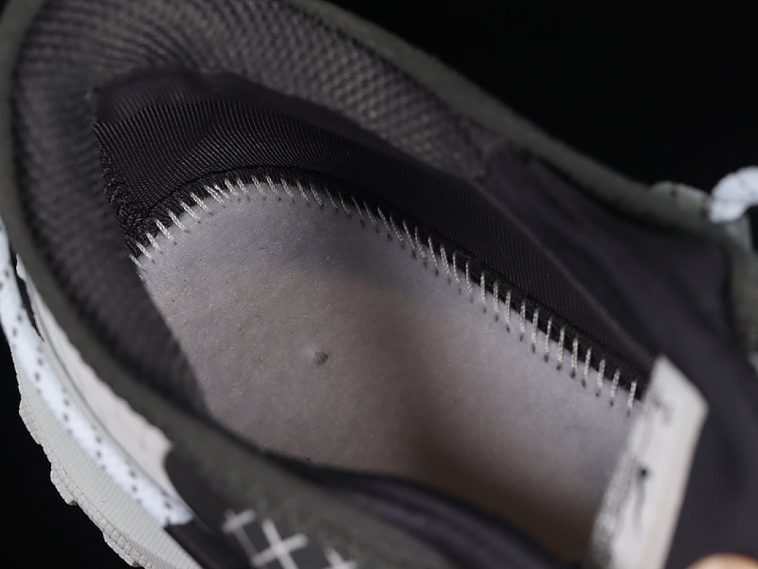 ACG MOUNTAIN FLY LOW SE WHITE/ANTHRACITE/GREY FOG/BLACK