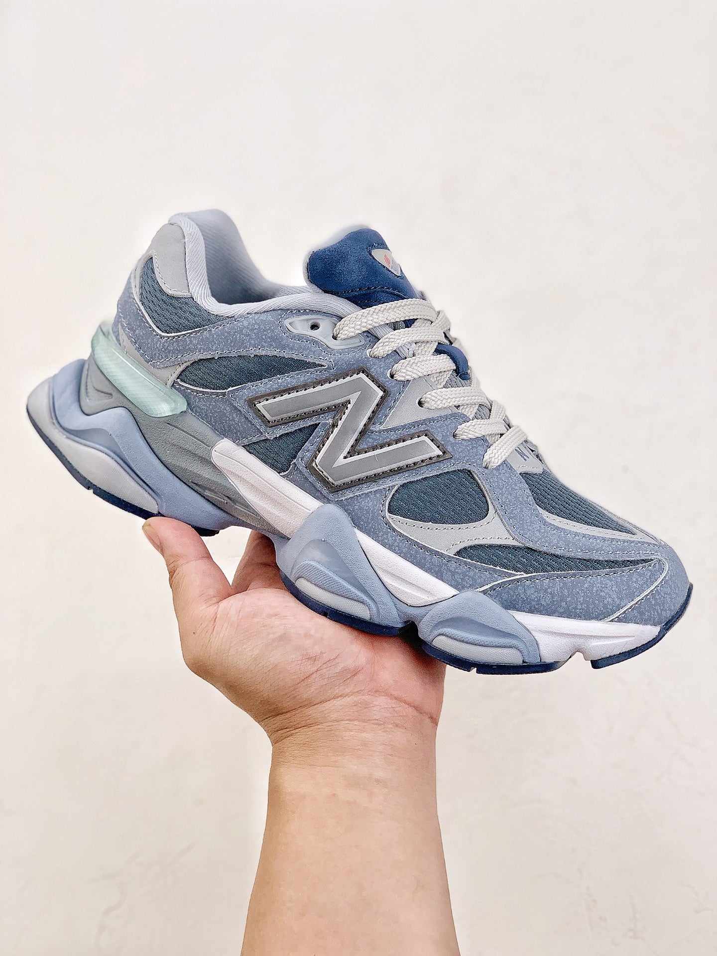 New Balance NB 9060 Ocean Blue