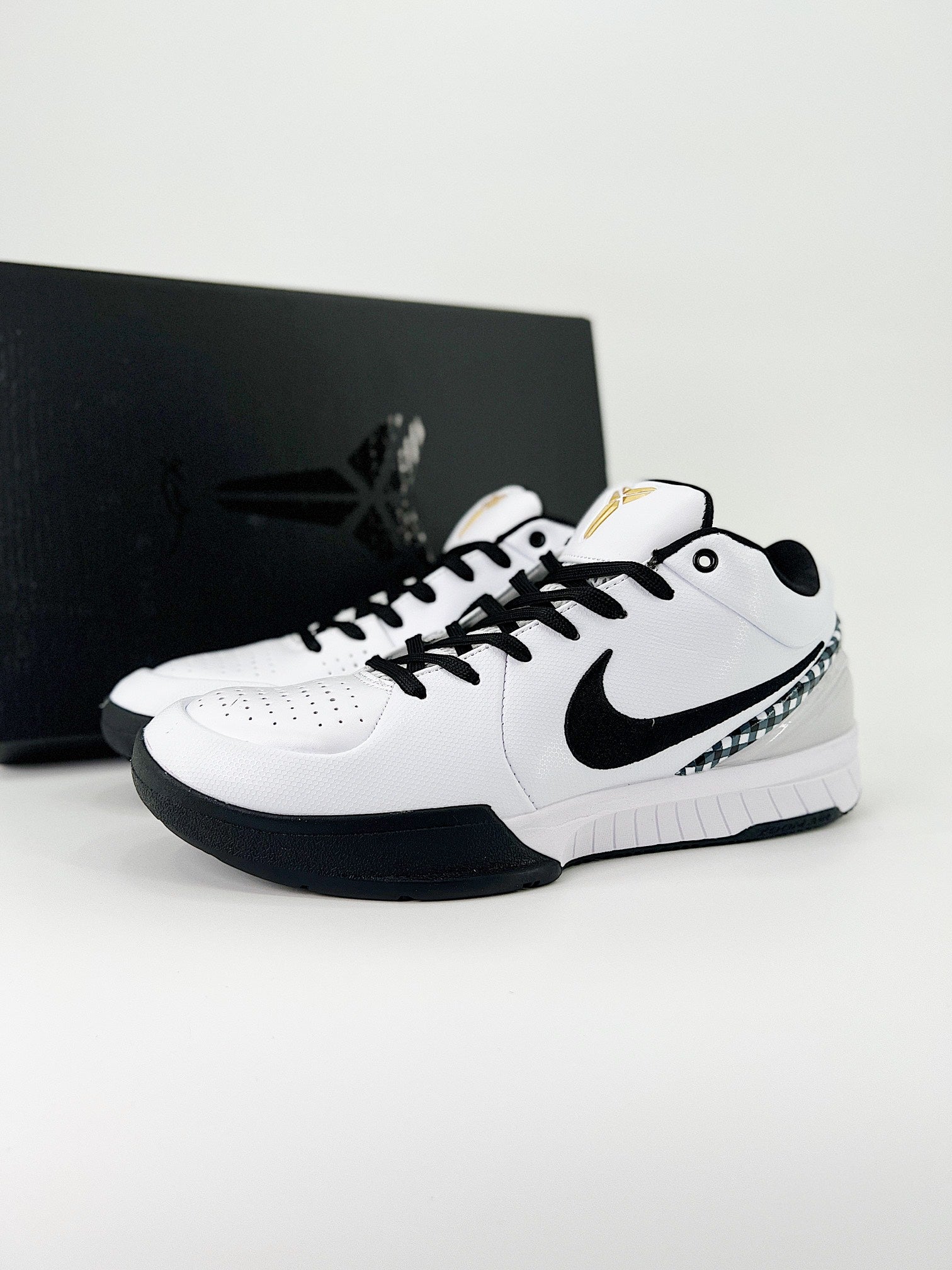 Nike ZOOM KOBE 4