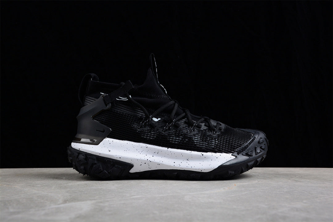 ACG MOUNTALN FLY LOW GTX SE BLACK/BLACK/WHITE