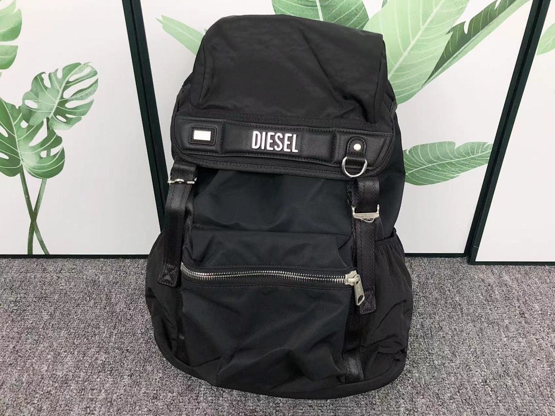 DIESEL BAG 111261575 (长24CM*宽14CM*高35CM)