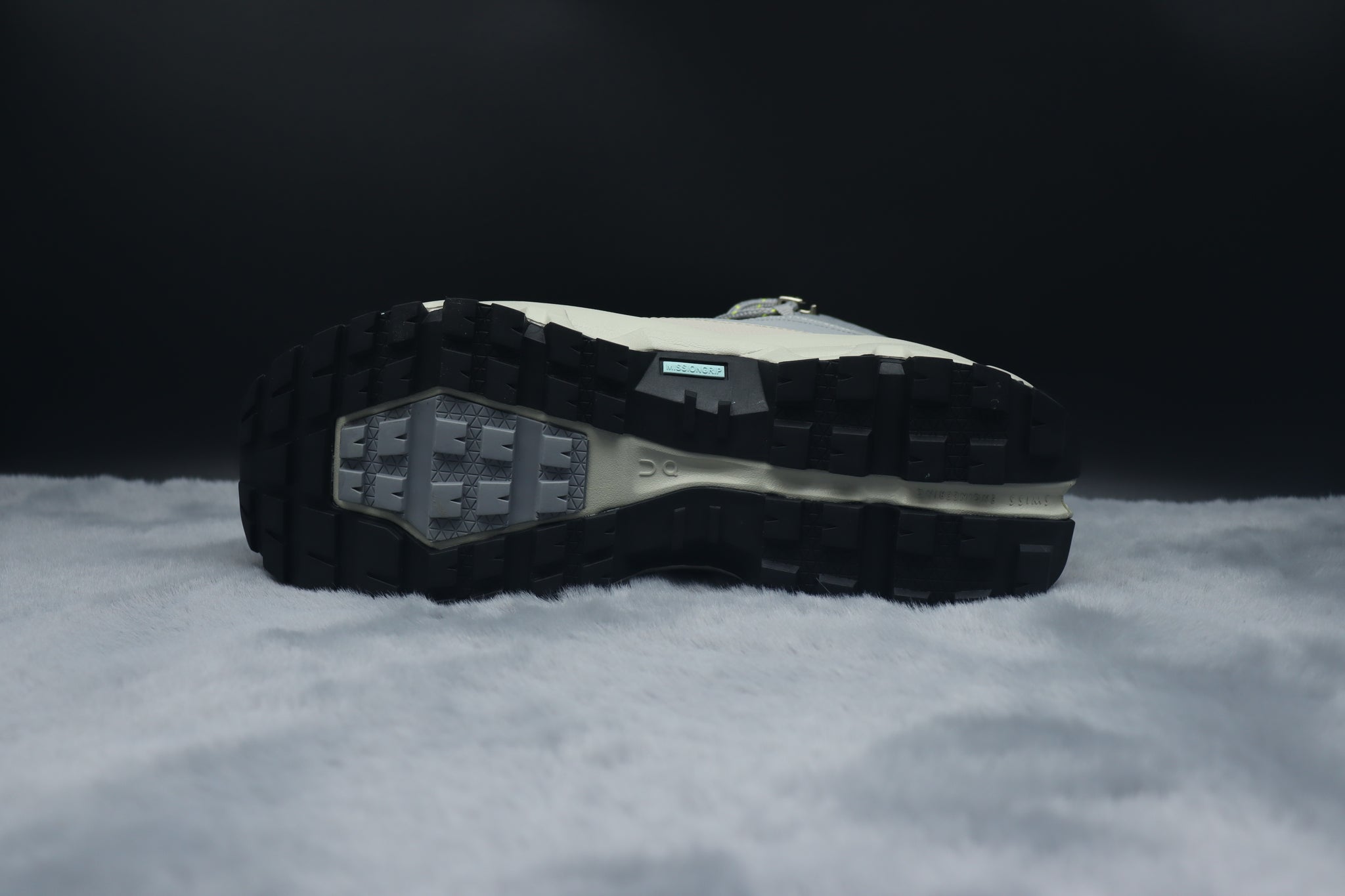 ONCLOUD ROCK LOW WATER PROOF