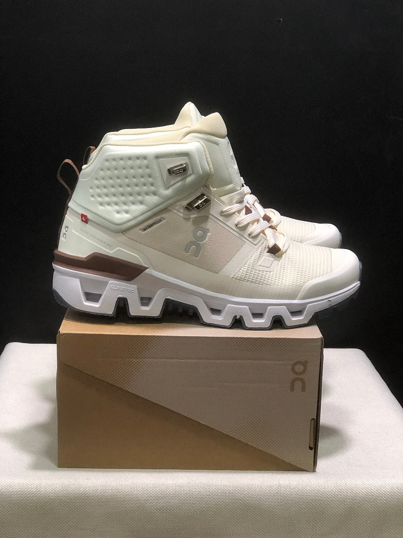 On Cloud Cloudwande Beige