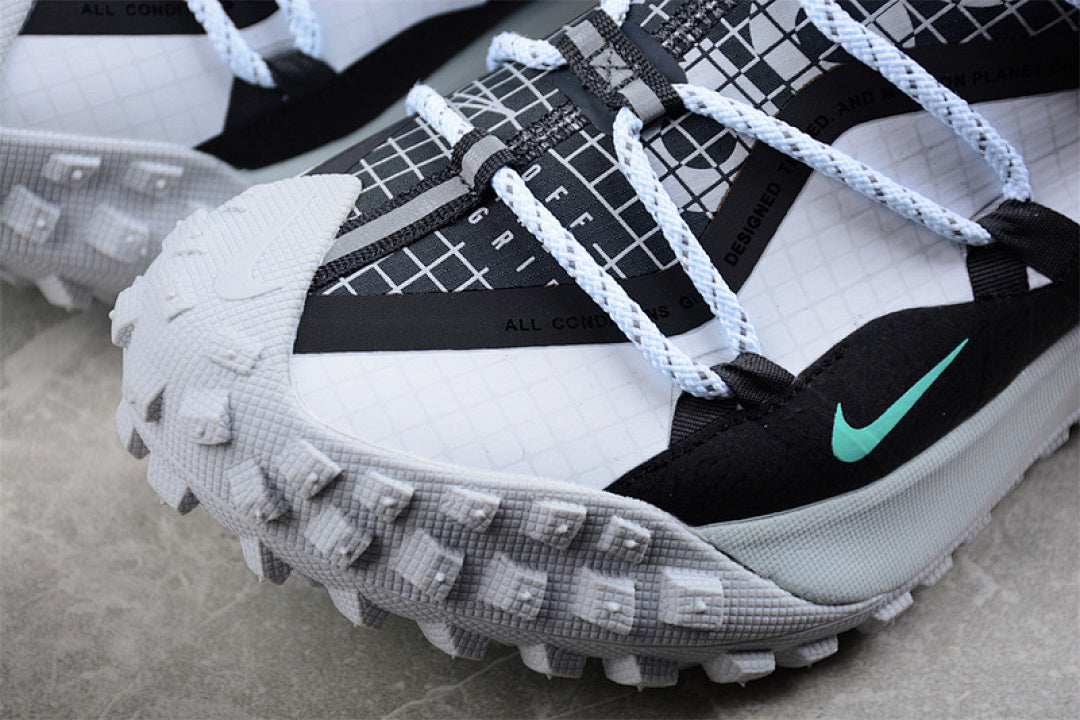 ACG MOUNTAIN FLY LOW SE WHITE/ANTHRACITE/GREY FOG/BLACK