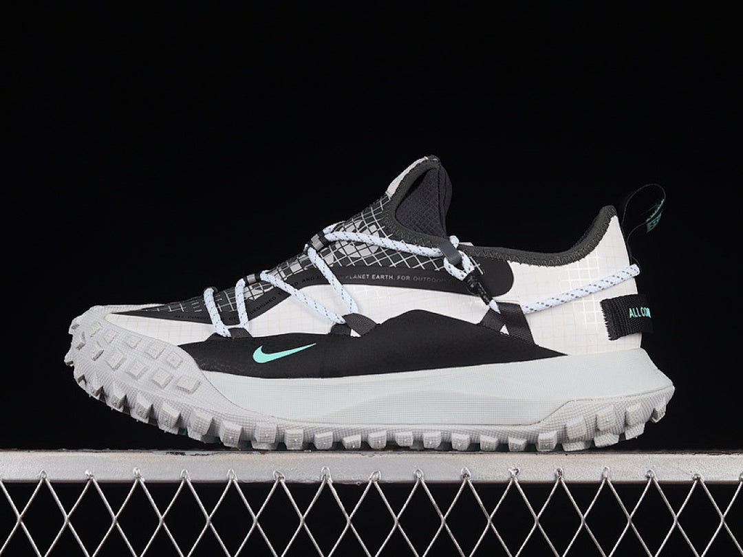 ACG MOUNTAIN FLY LOW SE WHITE/ANTHRACITE/GREY FOG/BLACK