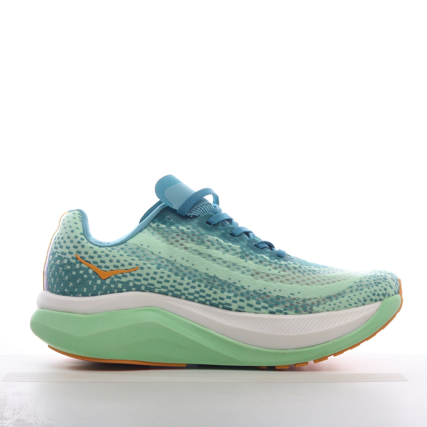 2M HOKA M MACH X