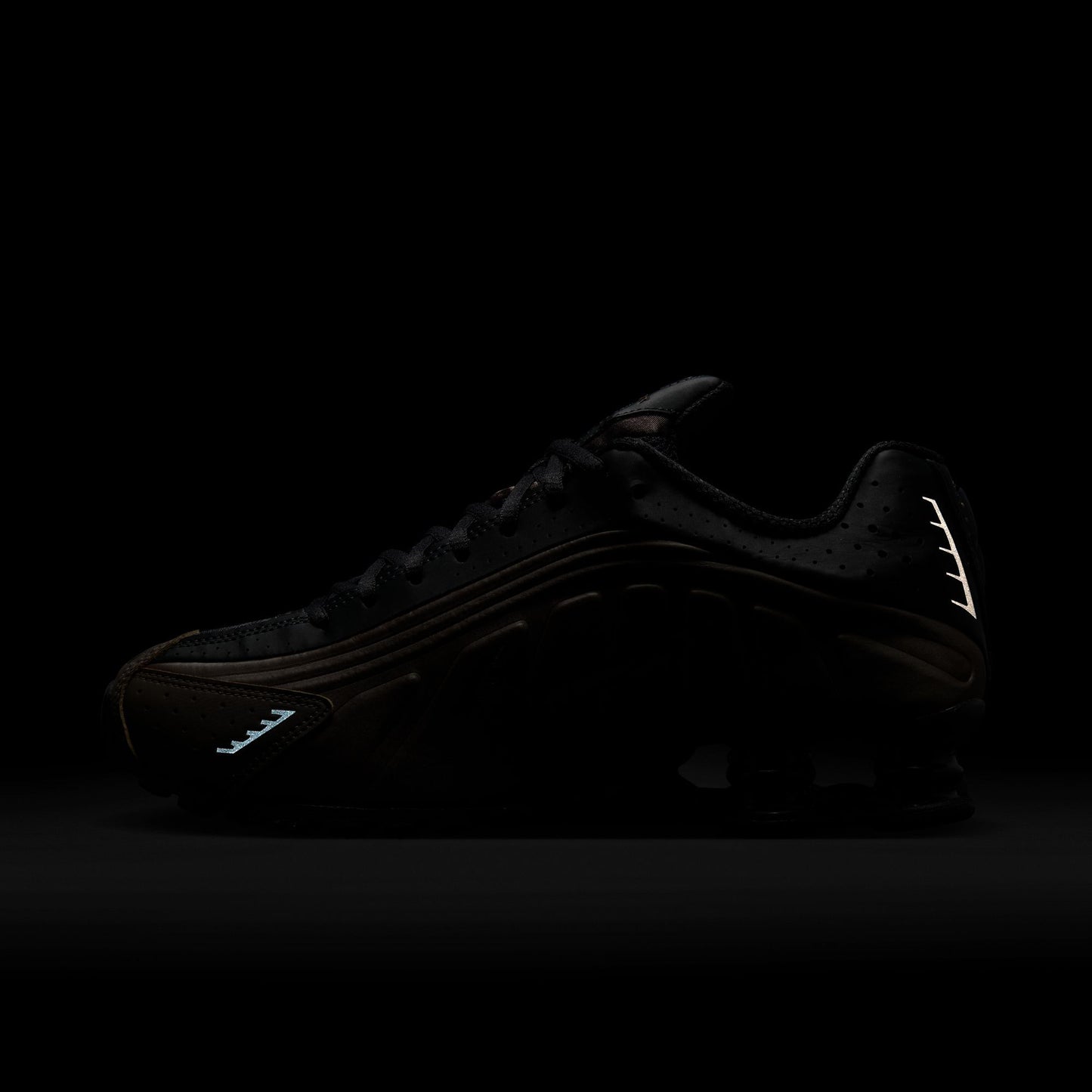 WOMEN'S SHOX R4