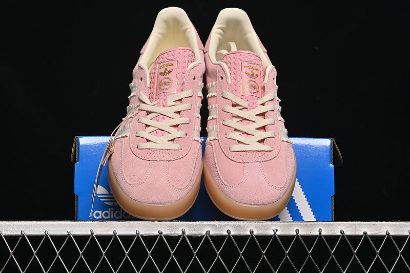 【230】[JS1413]-[GAZELLE INDOOR WONDER MAUVE/CREW WHITE/GUM 3]-[WOMAN:35-39]-[MAN:40-45]