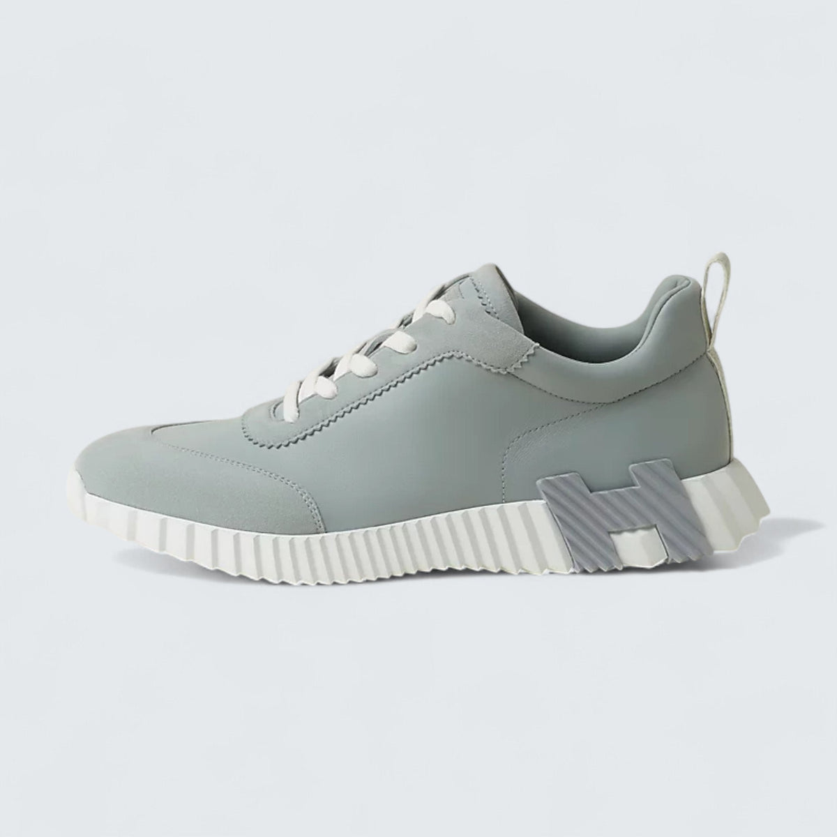 Bouncing ‘Gris Nuage’
