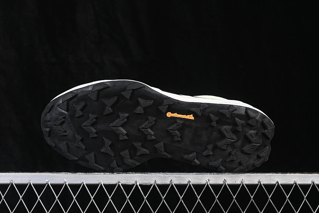 TERREX AGRAVIC TT TRAIL CLOUD WHITE/CORE BLACK/IMPACT ORANGE
