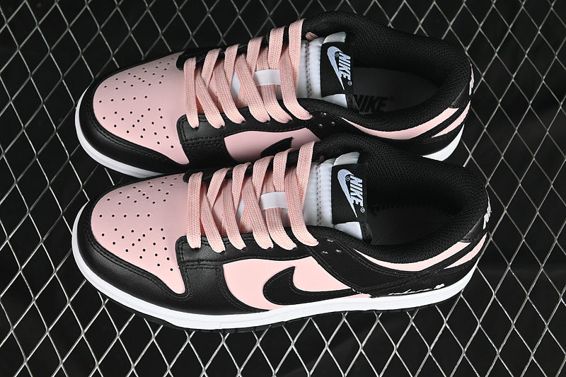 【300】【CW1590-100】-[SB DUNK LOW BLACK/PINK]-[WOMAN:35.5-40]