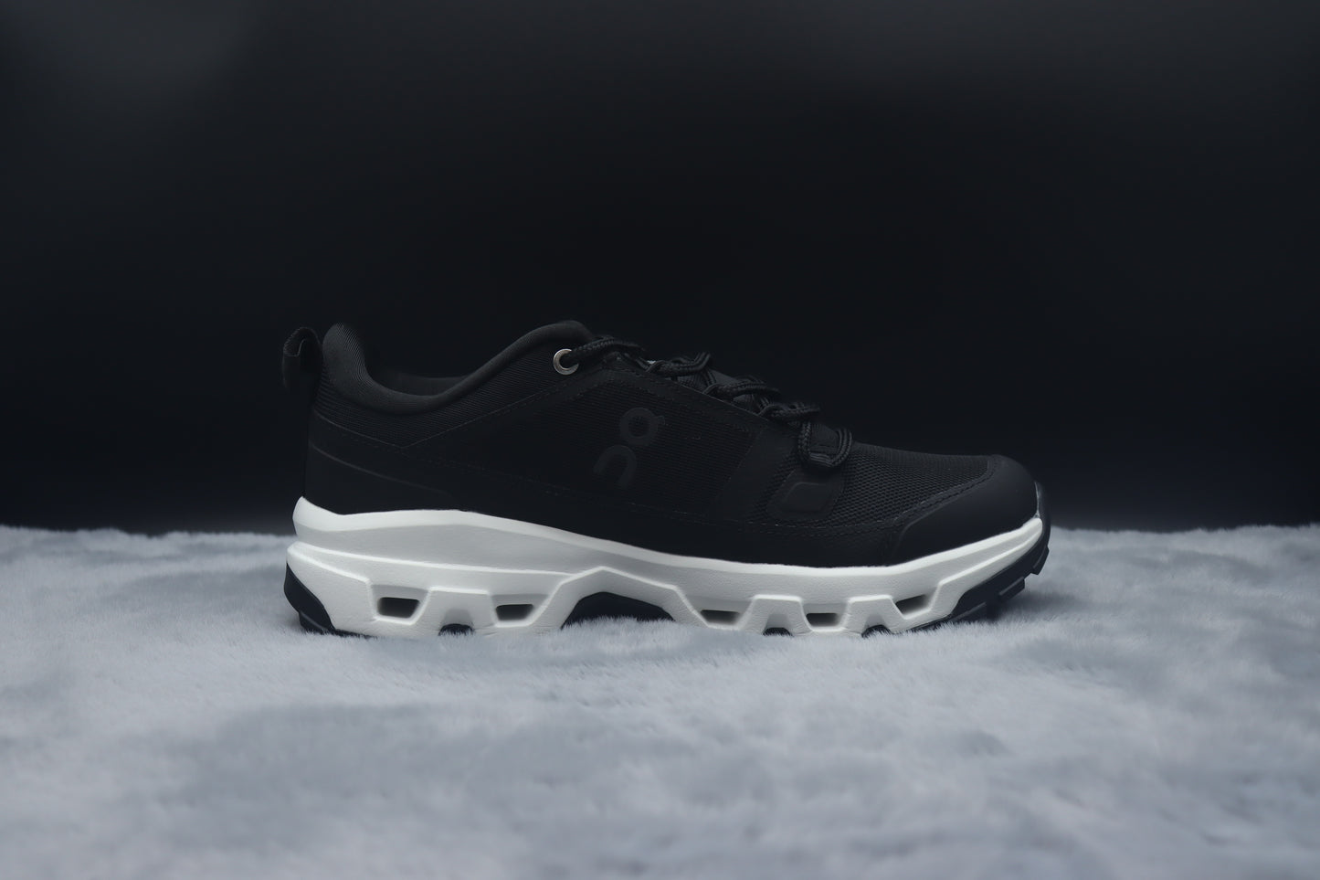 ONCLOUD ROCK LOW WATER PROOF