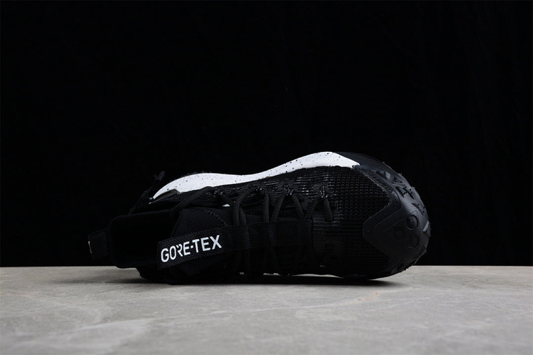 ACG MOUNTALN FLY LOW GTX SE BLACK/BLACK/WHITE
